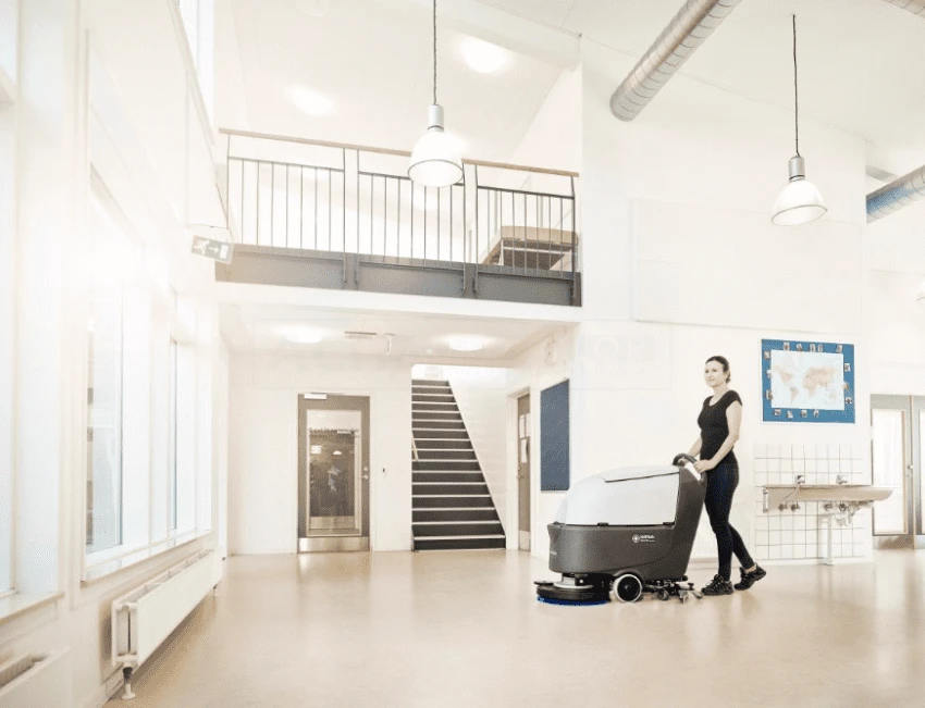 Nilfisk Nachläufer-Scheuersaugmaschine SC530 53 B GO 50000336 – Bild 4