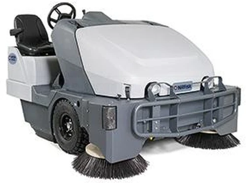 Nilfisk Aufsitz Kehrmaschine SW8000 LPG 56107512