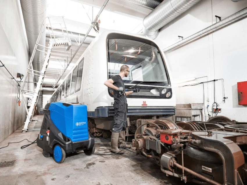 Nilfisk Mobiler Heißwasser Hochdruckreiniger MH 7P-180/1260 FA 400/3/50 EU 107146980 – Bild 3