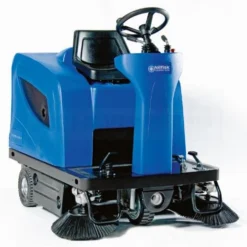 Nilfisk Aufsitz Kehrmaschine FLOORTEC R 670 P 9084316010