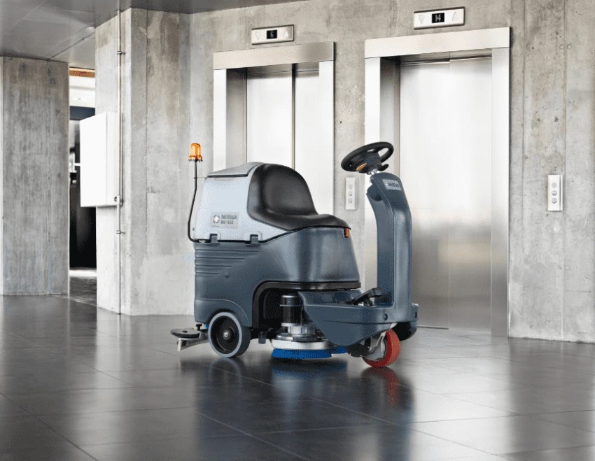 Nilfisk Scheuersaugmaschine BR 652 Inkl. Ladegerät 9087261020 – Bild 7