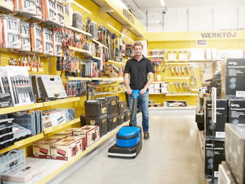 Nilfisk Nachläufer-Scheuersaugmaschine SCRUBBER SCRUBTEC 334C B 9087382020 – Bild 5