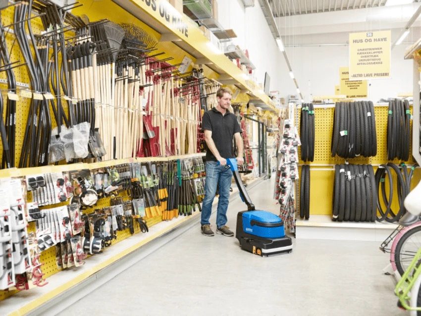 Nilfisk Nachläufer-Scheuersaugmaschine SCRUBBER SCRUBTEC 334C B 9087382020 – Bild 6