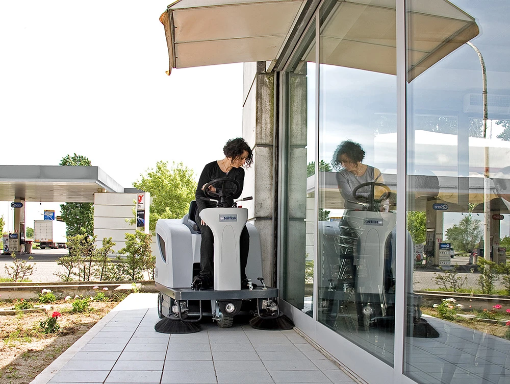 NILFISK SR 1101 B SR1101 Aufsitz Kehrmaschine Kehrsaugmaschine Elektrisch 9084310010 – Bild 7